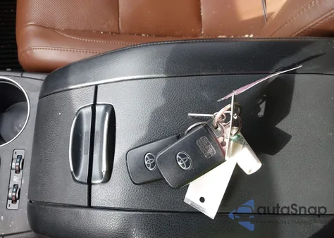 2018 Toyota Highlander Limited Platinum z USA, uszkodzony, nr VIN 5TDDZRFH5JS880216